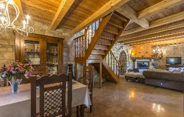 Heritage Villa Retreat with Pool in Paz