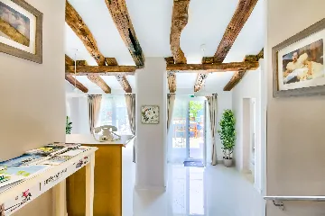 Coastal Pool Villa with Bay Views in Banjole