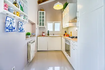 Coastal Pool Villa with Bay Views in Banjole