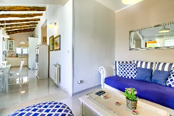 Coastal Pool Villa with Bay Views in Banjole