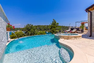 Coastal Pool Villa with Bay Views in Banjole