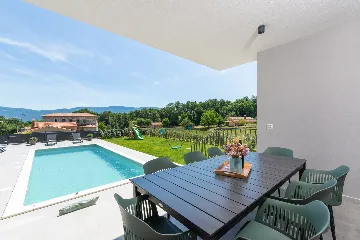 Modern Family Villa with Pool in Labin