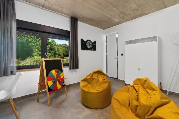 Modern Family Villa with Pool in Labin