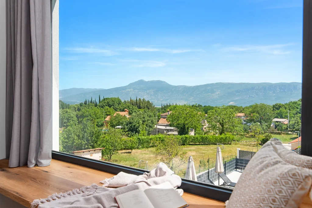 Modern Family Villa with Pool in Labin