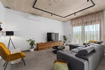 Modern Family Villa with Pool in Labin