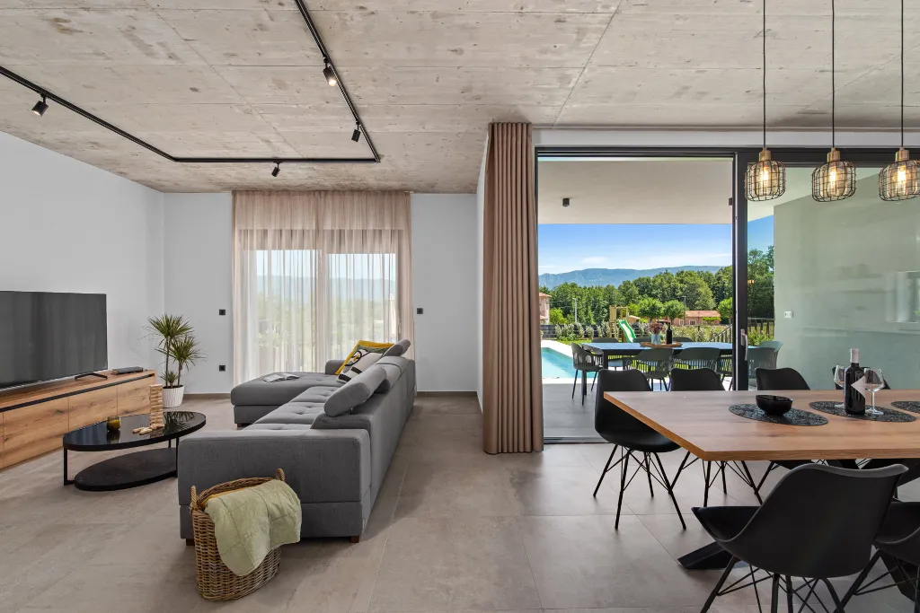 Modern Family Villa with Pool in Labin