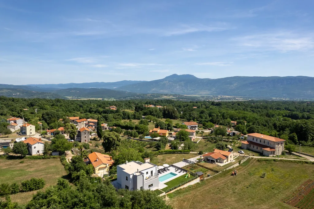 Modern Family Villa with Pool in Labin