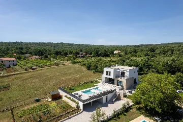 Modern Family Villa with Pool in Labin