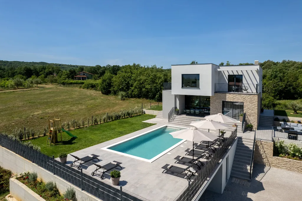 Modern Family Villa with Pool in Labin