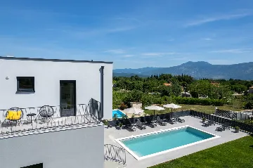 Modern Family Villa with Pool in Labin