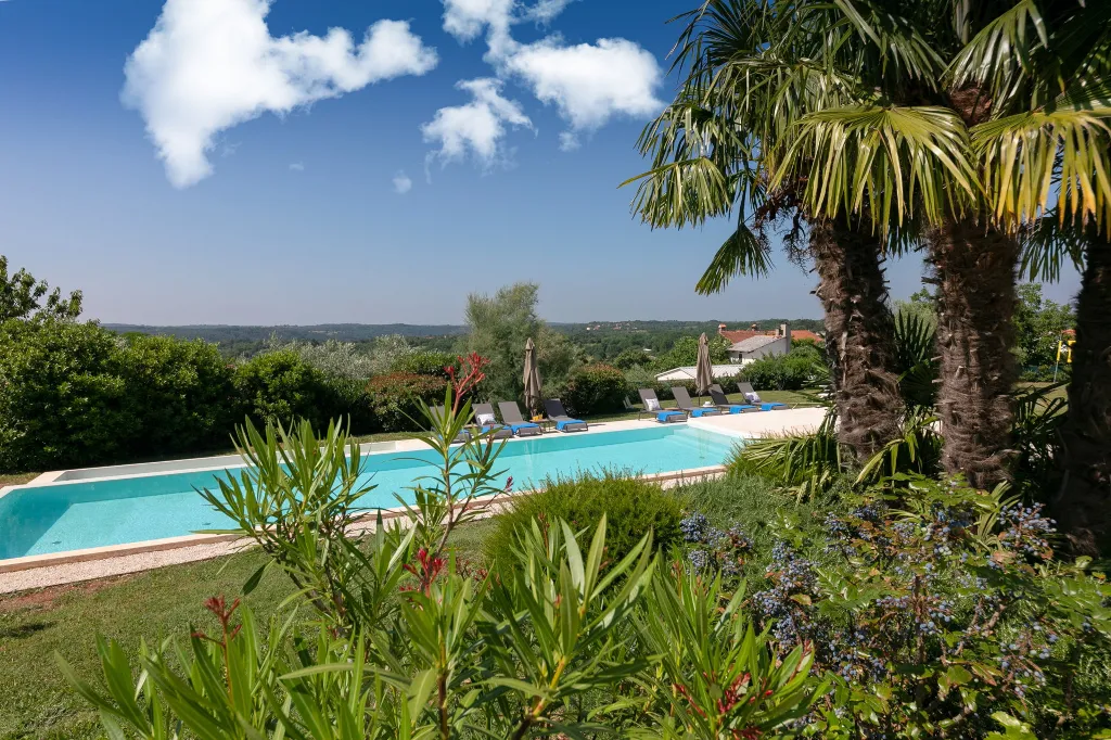 Spacious Family Villa with Garden in Pazin