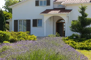 Spacious Family Villa with Garden in Pazin