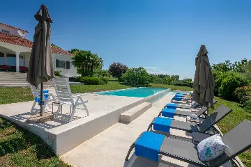 Spacious Family Villa with Garden in Pazin