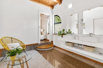 Spacious Family Villa with Garden in Pazin