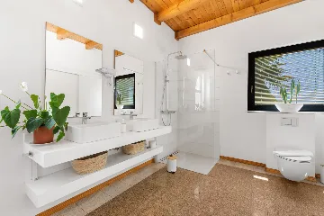 Spacious Family Villa with Garden in Pazin