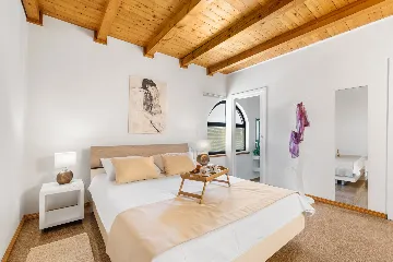 Spacious Family Villa with Garden in Pazin