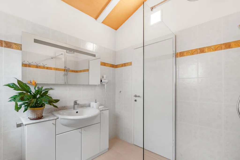 Spacious Family Villa with Garden in Pazin