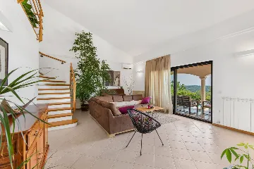 Spacious Family Villa with Garden in Pazin