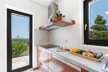 Spacious Family Villa with Garden in Pazin