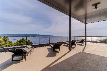 Modern Island Villa with Pool in Nerežišća