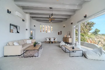 Modern Island Villa with Pool in Nerežišća