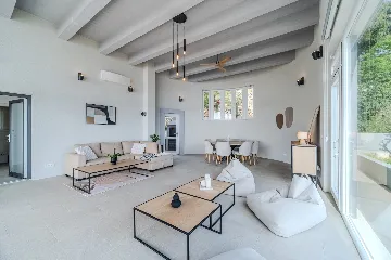 Modern Island Villa with Pool in Nerežišća