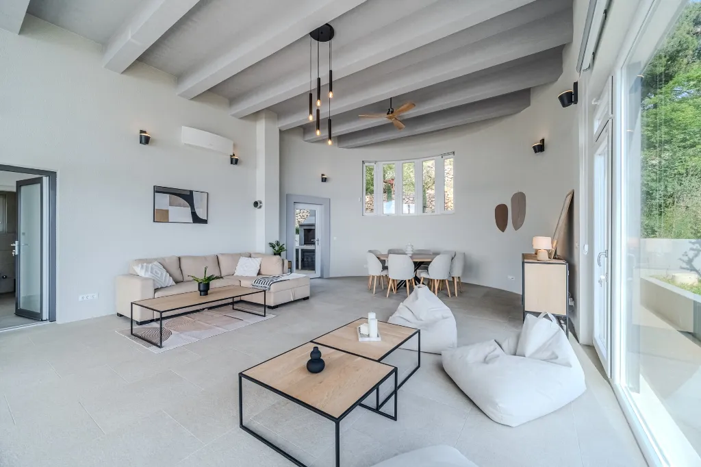 Modern Island Villa with Pool in Nerežišća