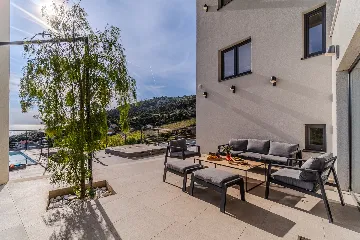 Modern Island Villa with Pool in Nerežišća