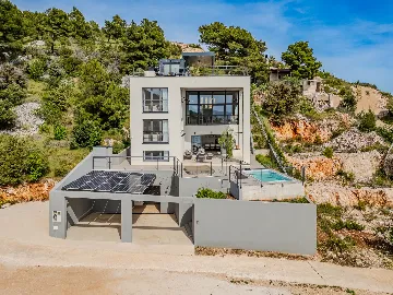 Modern Island Villa with Pool in Nerežišća