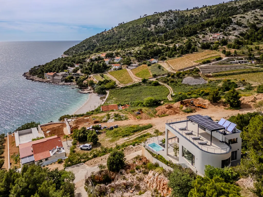 Modern Island Villa with Pool in Nerežišća