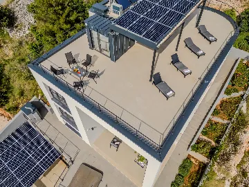 Modern Island Villa with Pool in Nerežišća