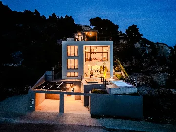 Modern Island Villa with Pool in Nerežišća