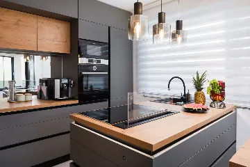 Modern Apartment with Heated Pool in Okrug Gornji