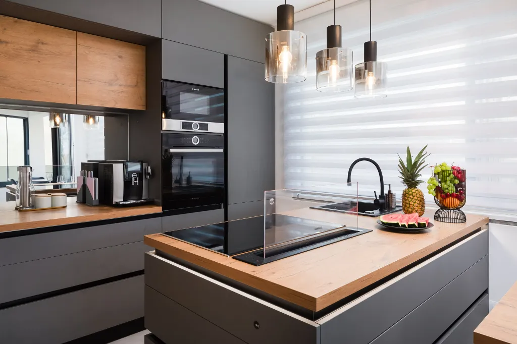 Modern Apartment with Heated Pool in Okrug Gornji