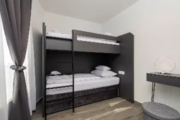 Modern Apartment with Heated Pool in Okrug Gornji