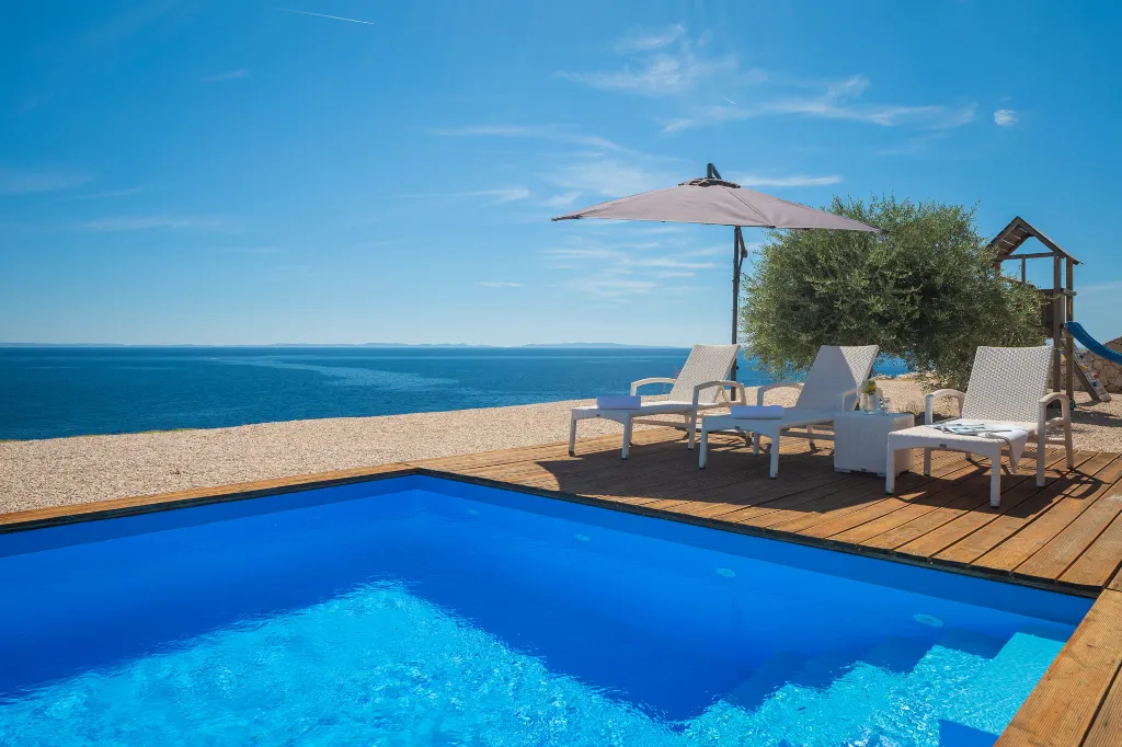 Private Island Villa with Pool in Pag