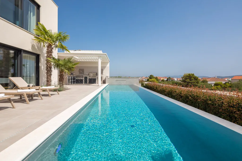 Modern Five-Bedroom Villa Retreat in Vodice