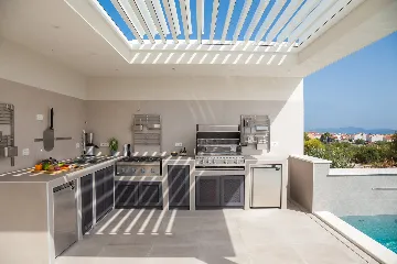 Modern Five-Bedroom Villa Retreat in Vodice