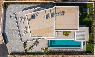 Modern Five-Bedroom Villa Retreat in Vodice