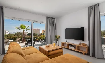 Modern Five-Bedroom Villa Retreat in Vodice