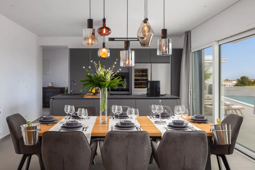 Modern Five-Bedroom Villa Retreat in Vodice