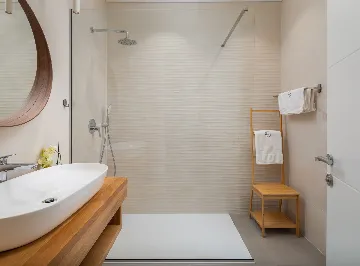 Modern Five-Bedroom Villa Retreat in Vodice