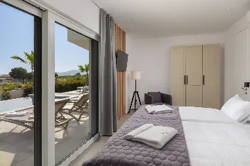 Modern Five-Bedroom Villa Retreat in Vodice