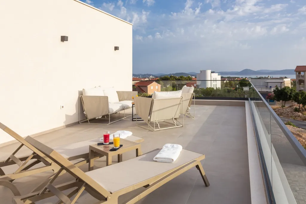 Modern Five-Bedroom Villa Retreat in Vodice