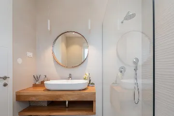 Modern Five-Bedroom Villa Retreat in Vodice