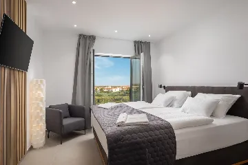 Modern Five-Bedroom Villa Retreat in Vodice