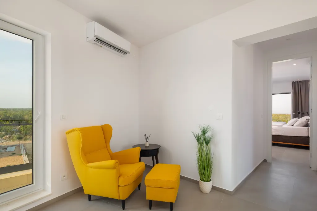 Modern Five-Bedroom Villa Retreat in Vodice