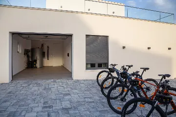 Modern Five-Bedroom Villa Retreat in Vodice