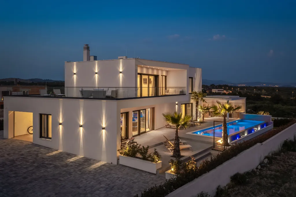 Modern Five-Bedroom Villa Retreat in Vodice
