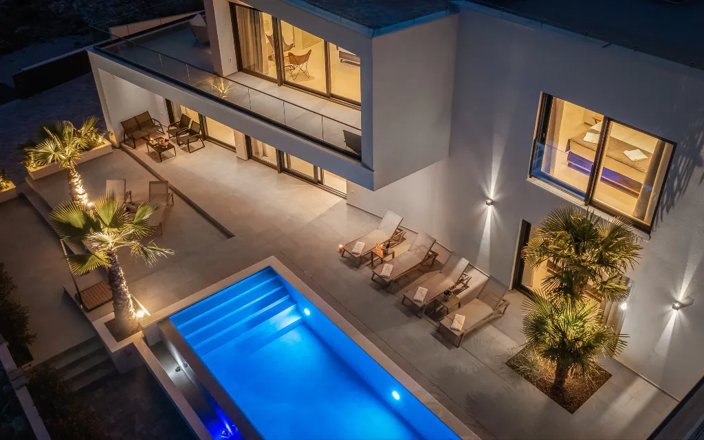 Modern Five-Bedroom Villa Retreat in Vodice